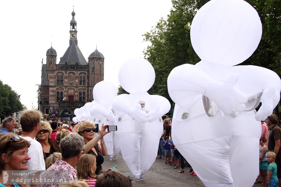 2014-07-13 Compagnie des Quidams - Reve d'Herbert (Deventer op Stelten) 017